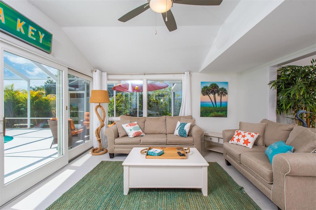 8302 Midnight Pass Road Sarasota, FL 34242 - Photo 36 of 71