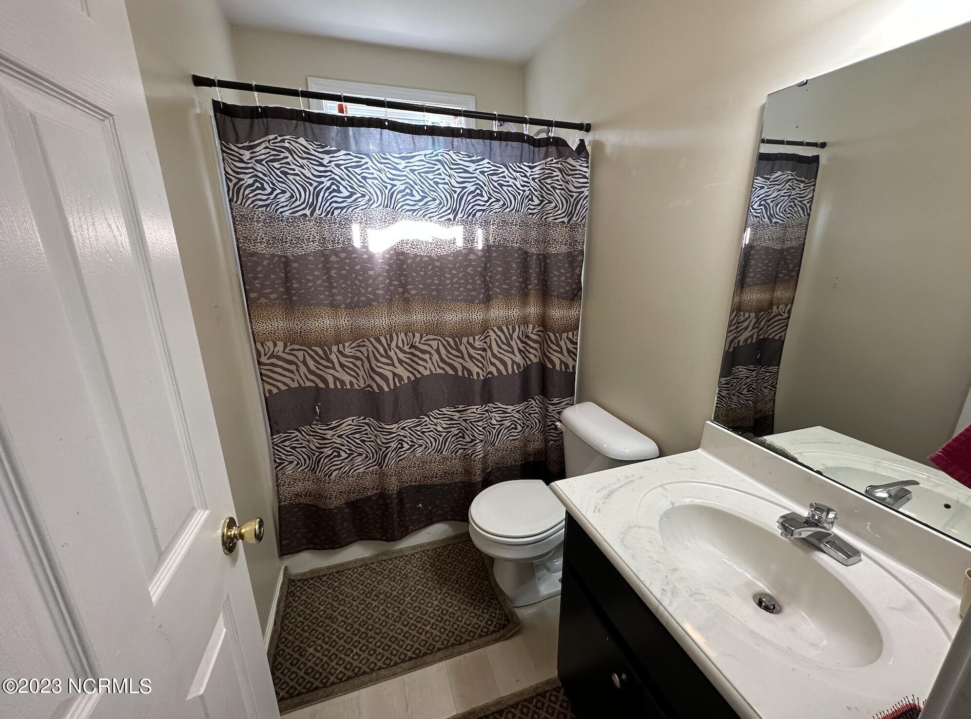 1188 Tebo Road New Bern, NC 28562 - Photo 5 of 23 Guest Bathroom