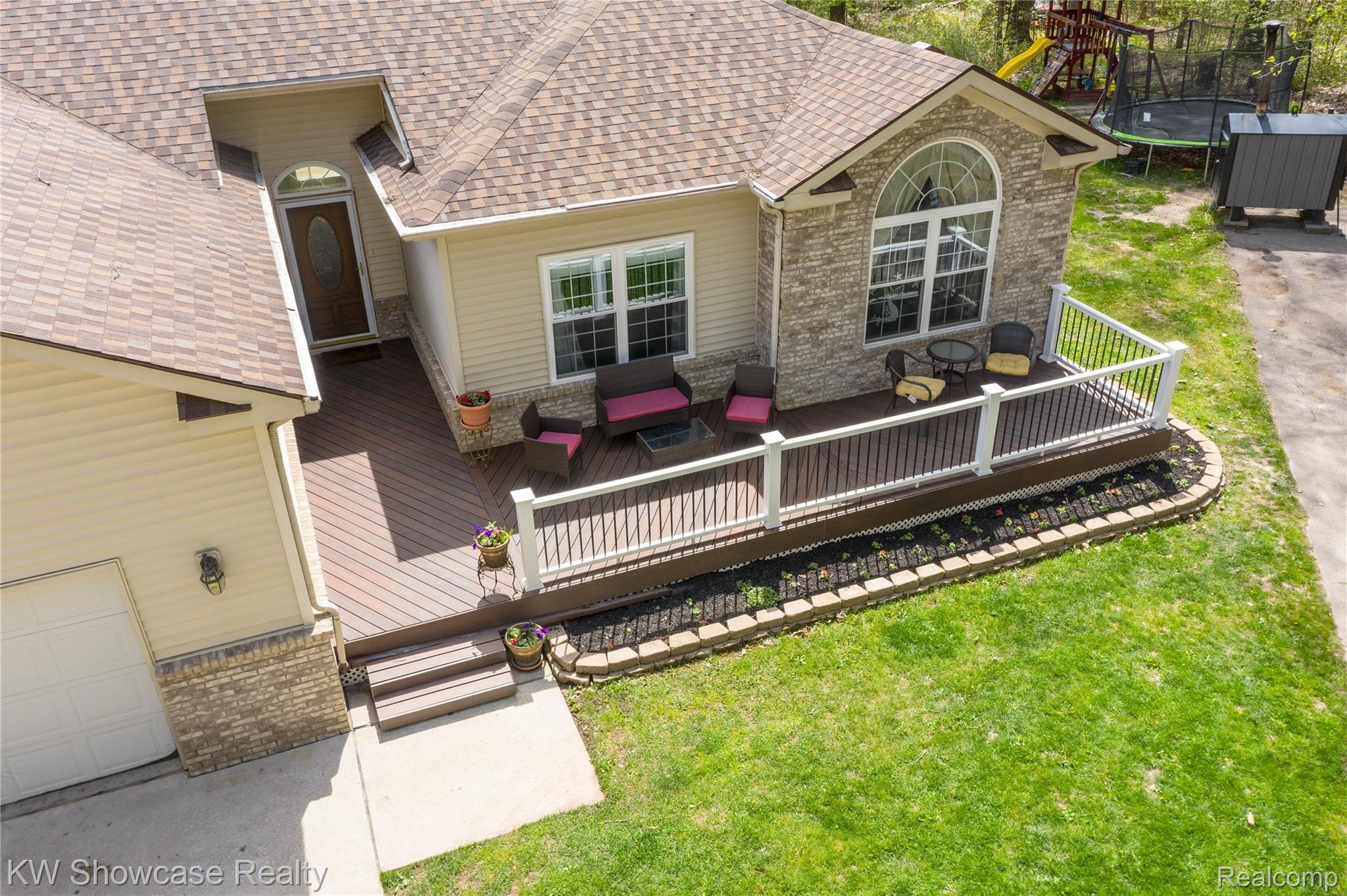 11041 Hensell Road Holly, MI 48442 - Photo 9 of 62 Exteriors (8 of 17).jpg