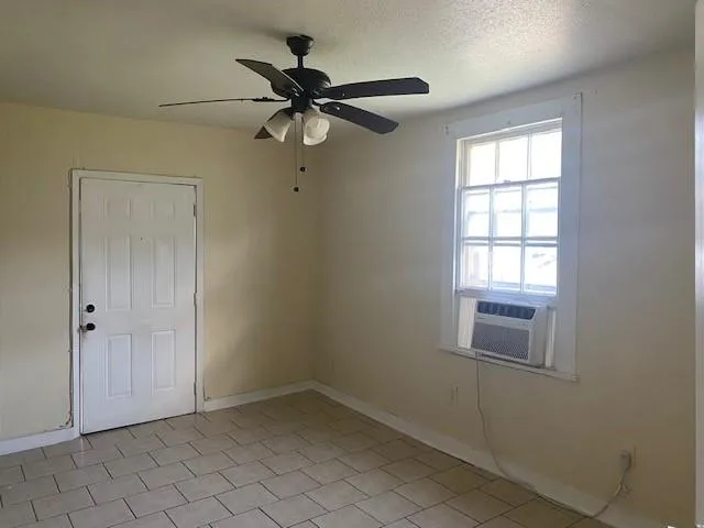 $1,300 | 218 North Salcedo Street, New Orleans, LA 70119