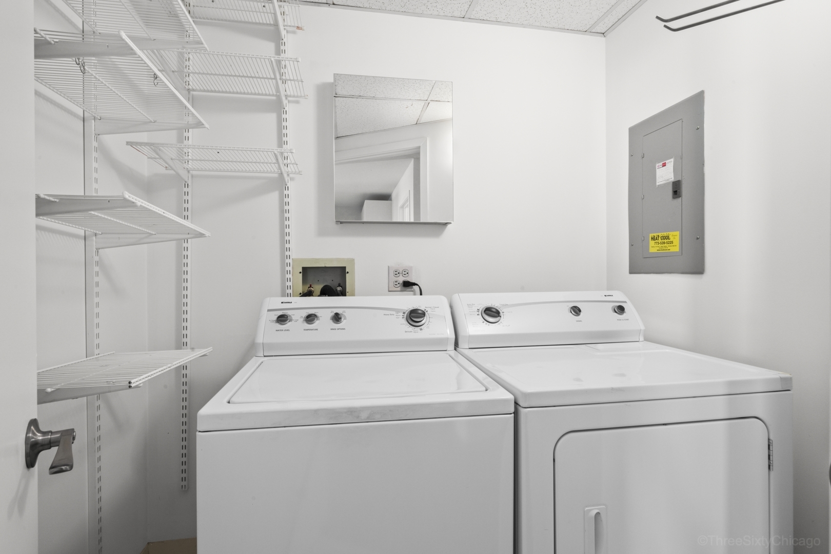 910 South Michigan Avenue, Unit 1004 Chicago, IL 60605 - Photo 18 of 22 a utility room with dryer and washer