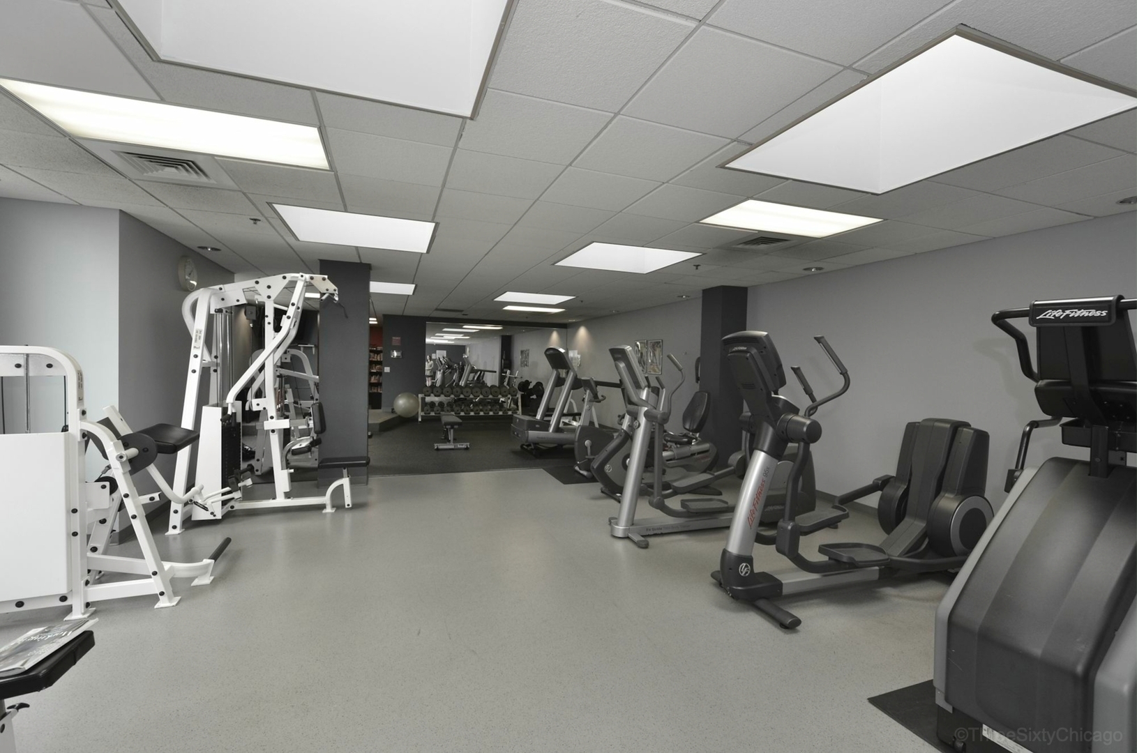 910 South Michigan Avenue, Unit 1004 Chicago, IL 60605 - Photo 21 of 22 a view of a room with gym equipment