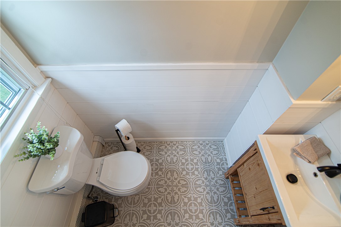 40 Milburn Road East Providence, RI 02914 - Photo 27 of 50 Gallery Image 27