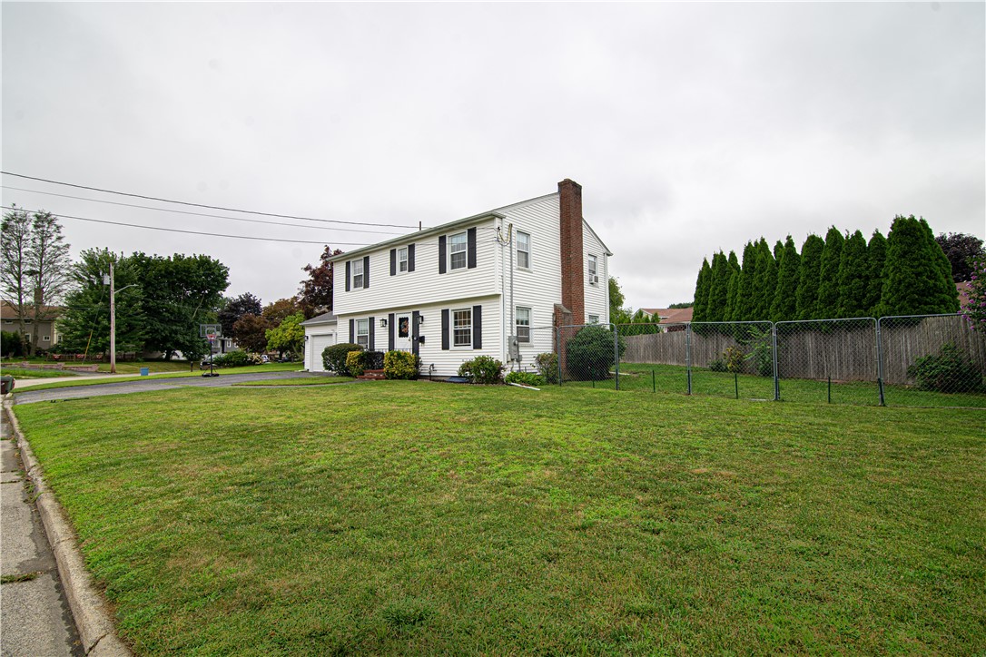 40 Milburn Road East Providence, RI 02914 - Photo 4 of 50 Gallery Image 4
