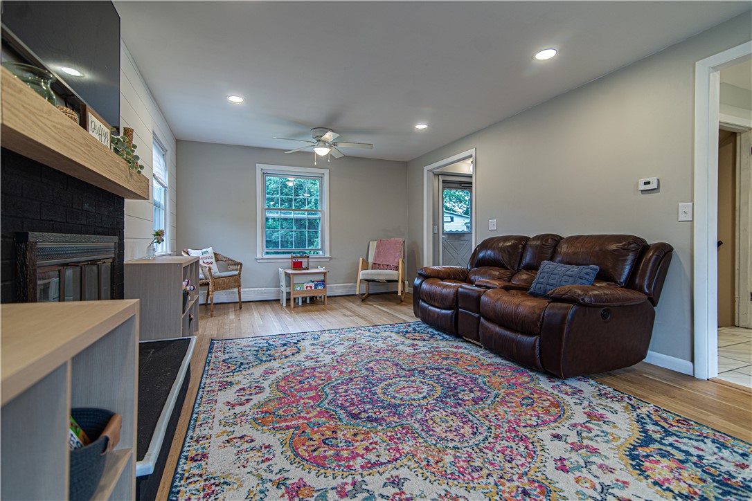 40 Milburn Road East Providence, RI 02914 - Photo 7 of 50 Gallery Image 7