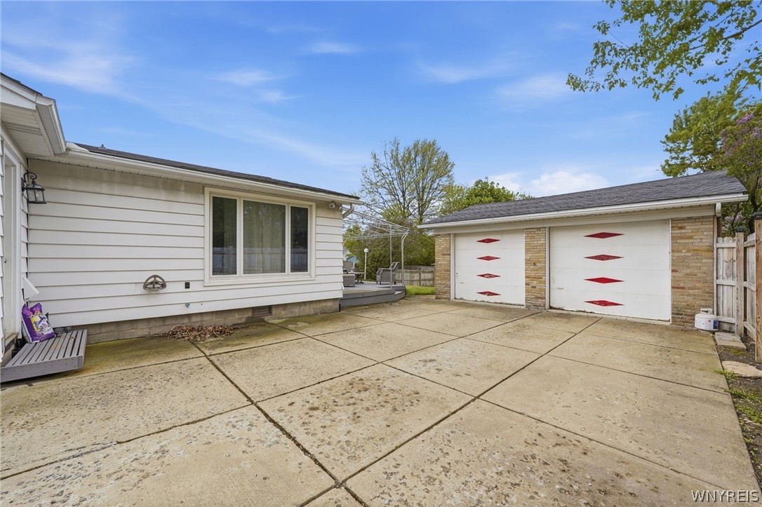 39 South Irwinwood Road Lancaster, NY 14086 - Photo 5 of 45