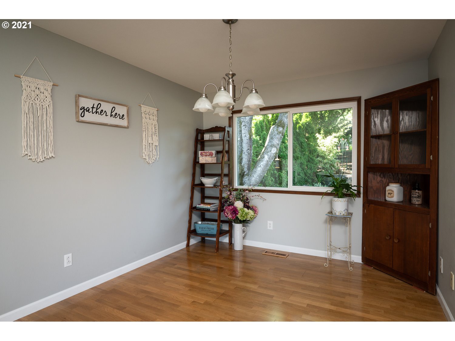 12765 Southwest Evergreen Street Beaverton, OR 97005 - Photo 8 of 32 Gallery Image 8