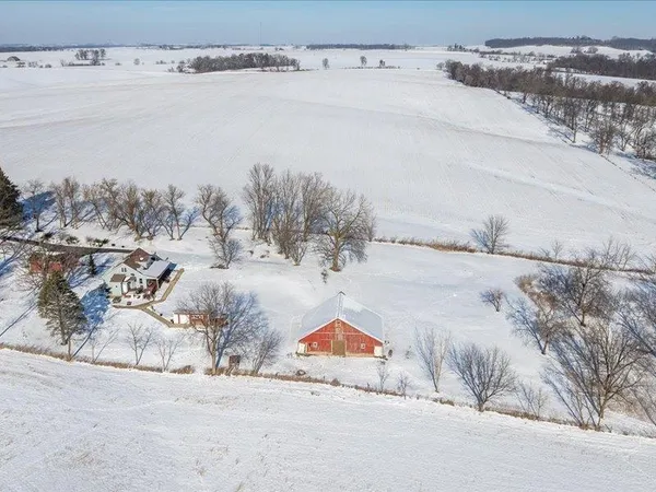 $400,000 | 9257 North Veta Grande Road, Scales Mound, IL 61075
