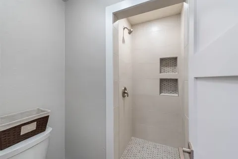 $469,000 | 302 South Lake Creek Drive, Round Rock, TX 78681