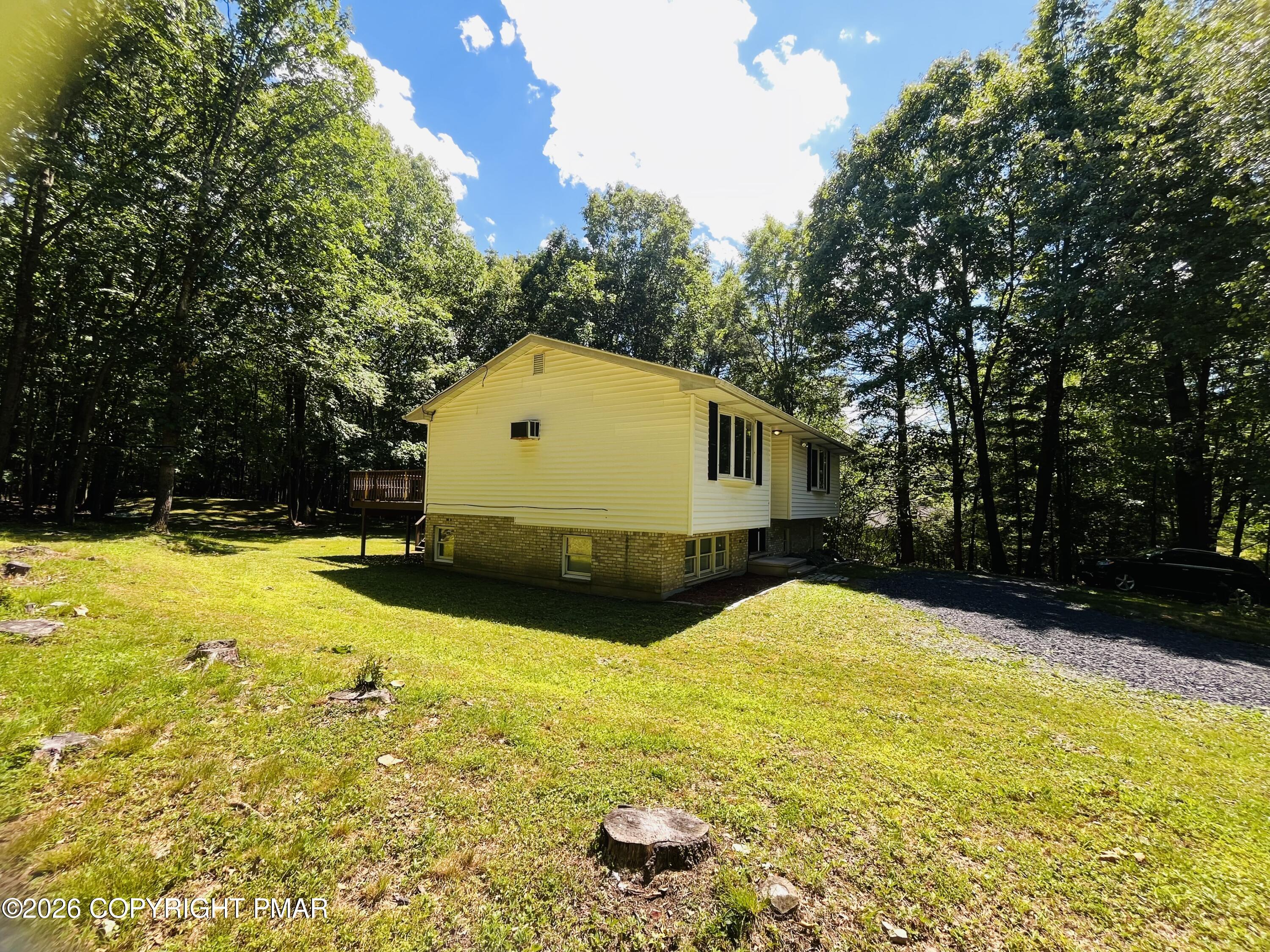265 Sundance Road Effort, PA 18330 - Photo 22 of 24 Side view