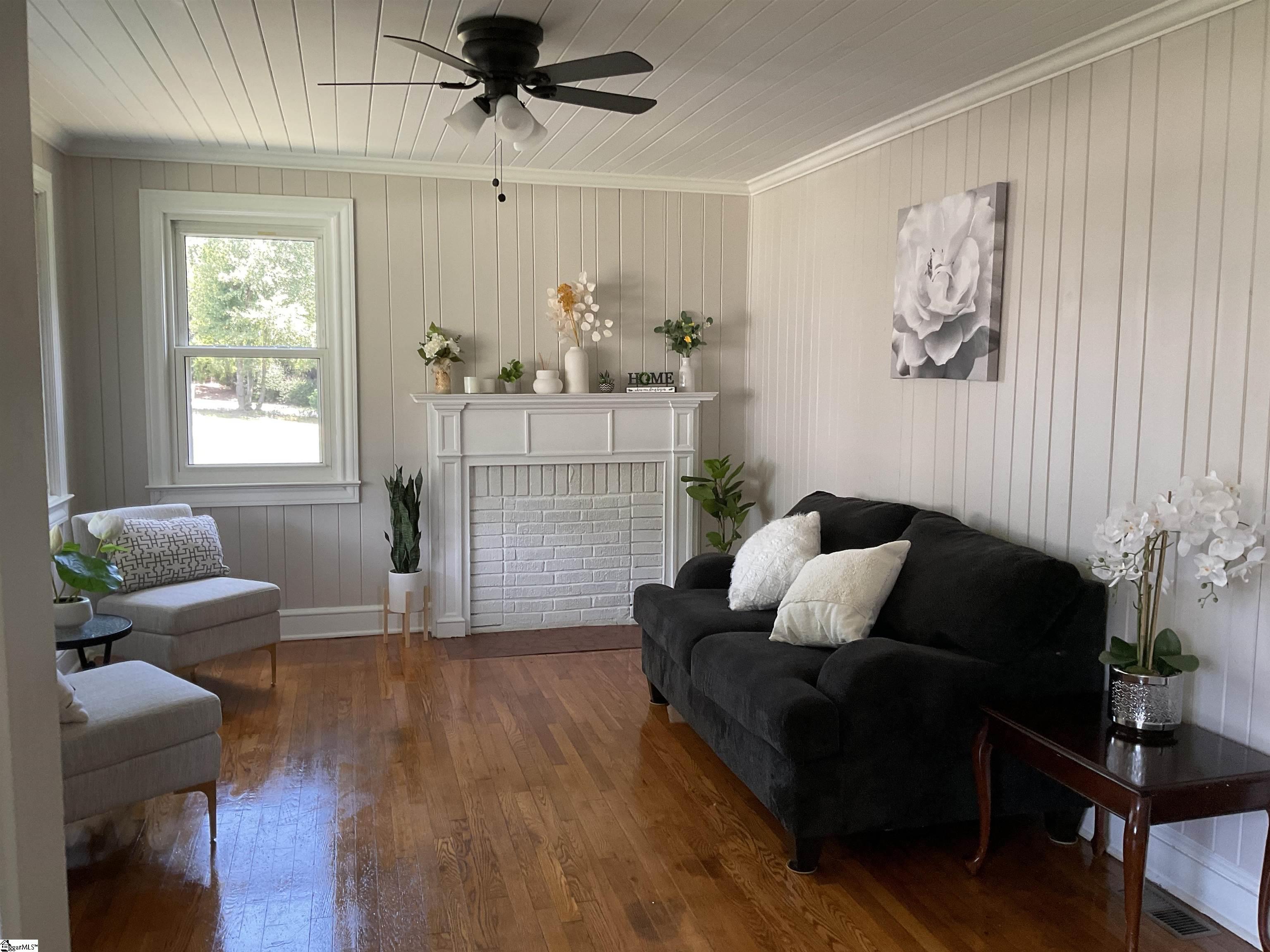 205 Jones Road Taylors, SC 29687 - Photo 3 of 28 Gallery Image 3