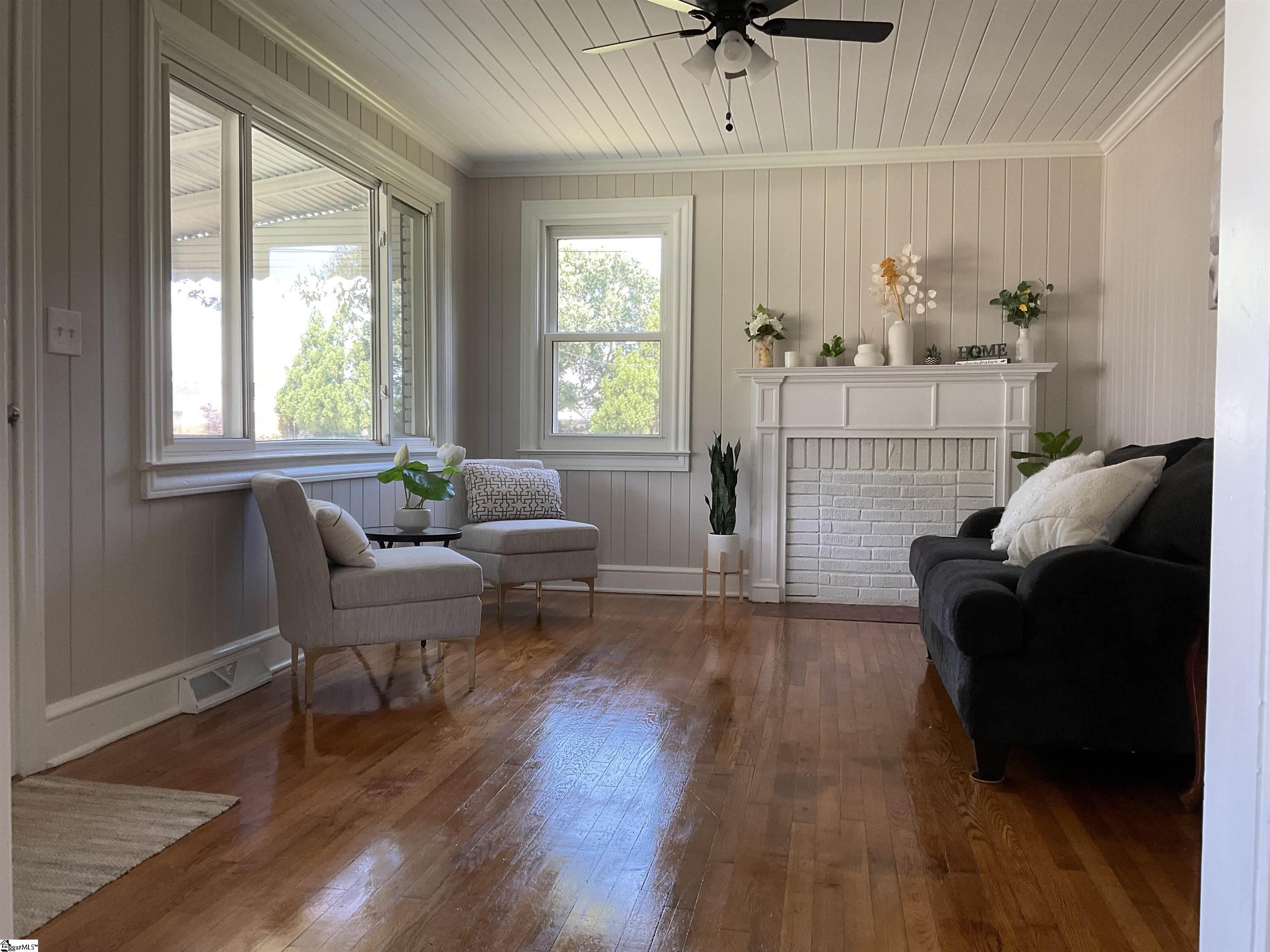 205 Jones Road Taylors, SC 29687 - Photo 4 of 28 Gallery Image 4