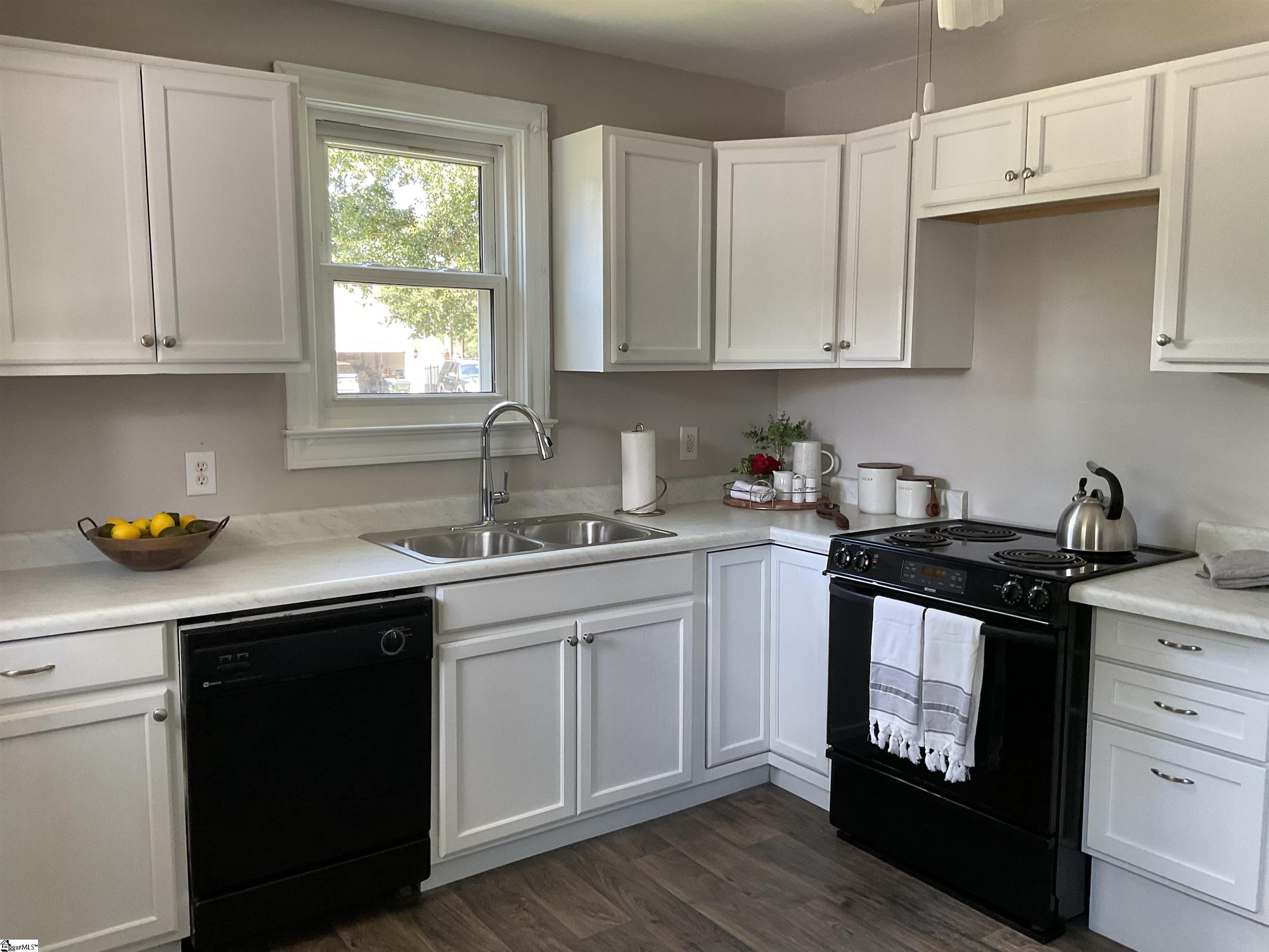 205 Jones Road Taylors, SC 29687 - Photo 9 of 28 Gallery Image 9