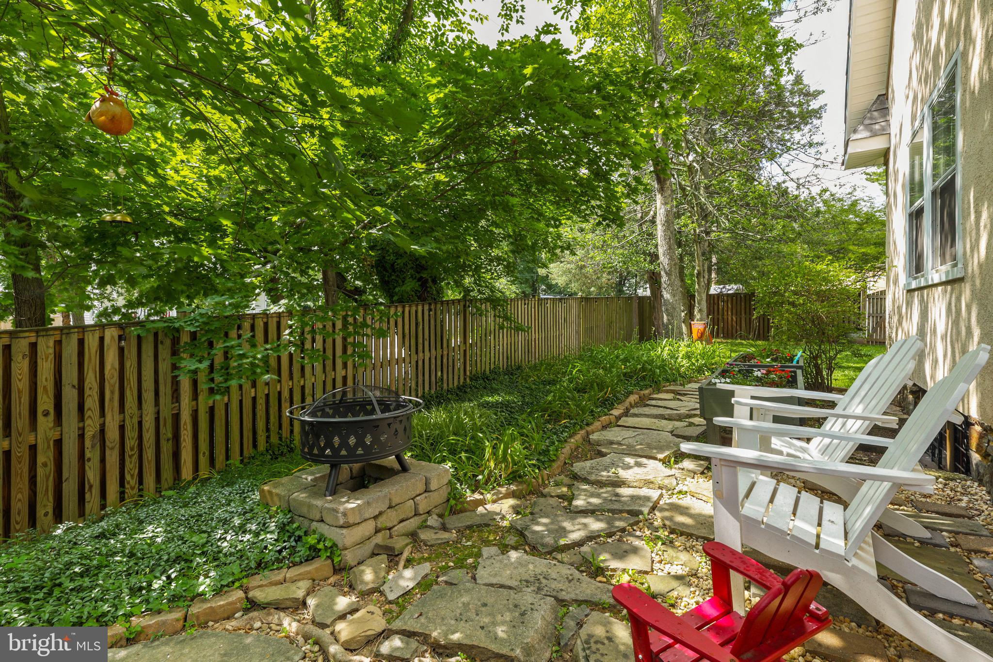 420 Kenneth Square Baltimore, MD 21212 - Photo 50 of 52 Side yard with hardsacaping