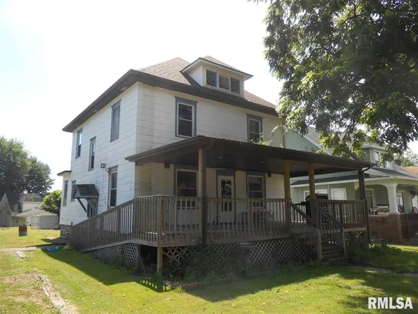 $52,000 | 412 Washington Street, La Rose, IL 61541