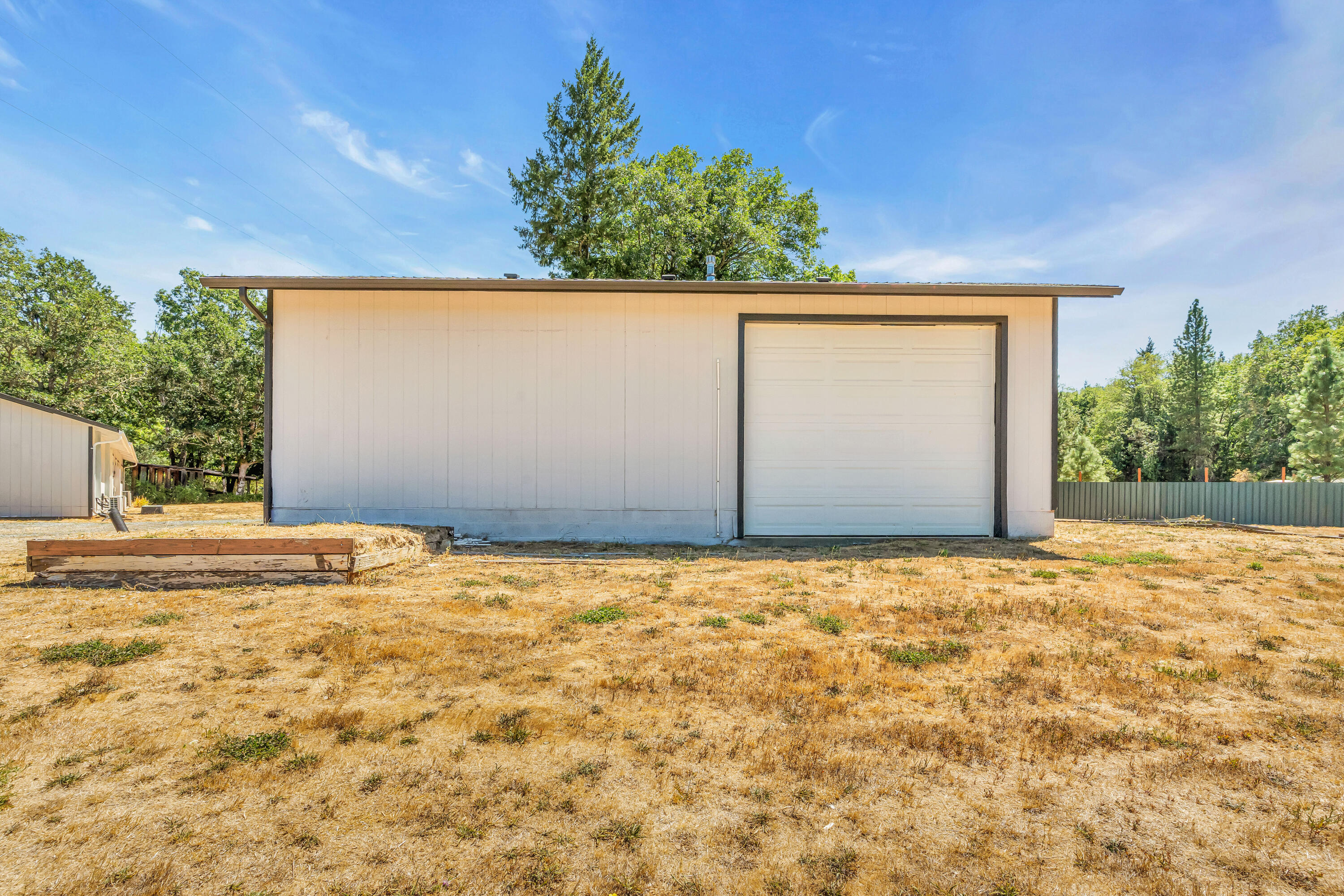 304 Thompson Creek Road Selma, OR 97538 - Photo 28 of 53 304 Thompson Creek Rd, Selma, OR 97538-0