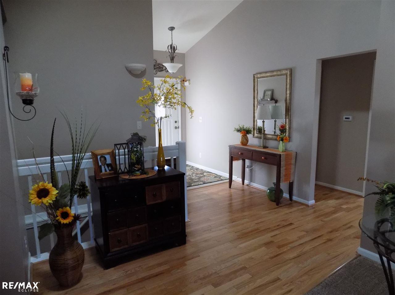 50823 Raintree Circle New Baltimore, MI 48047 - Photo 2 of 25 31344084-1.JPG