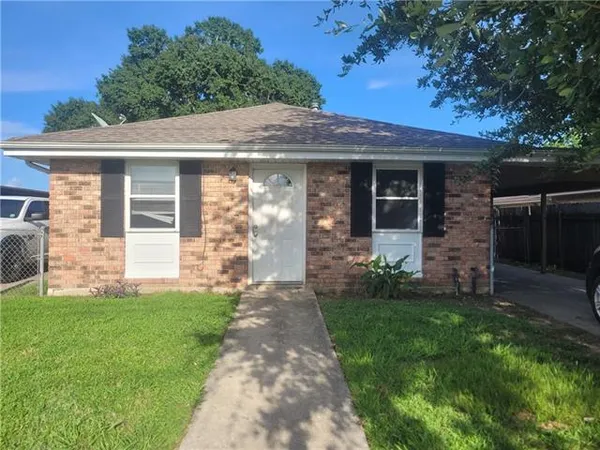 $1,150 | 3513 Laplace Street, Chalmette, LA 70043