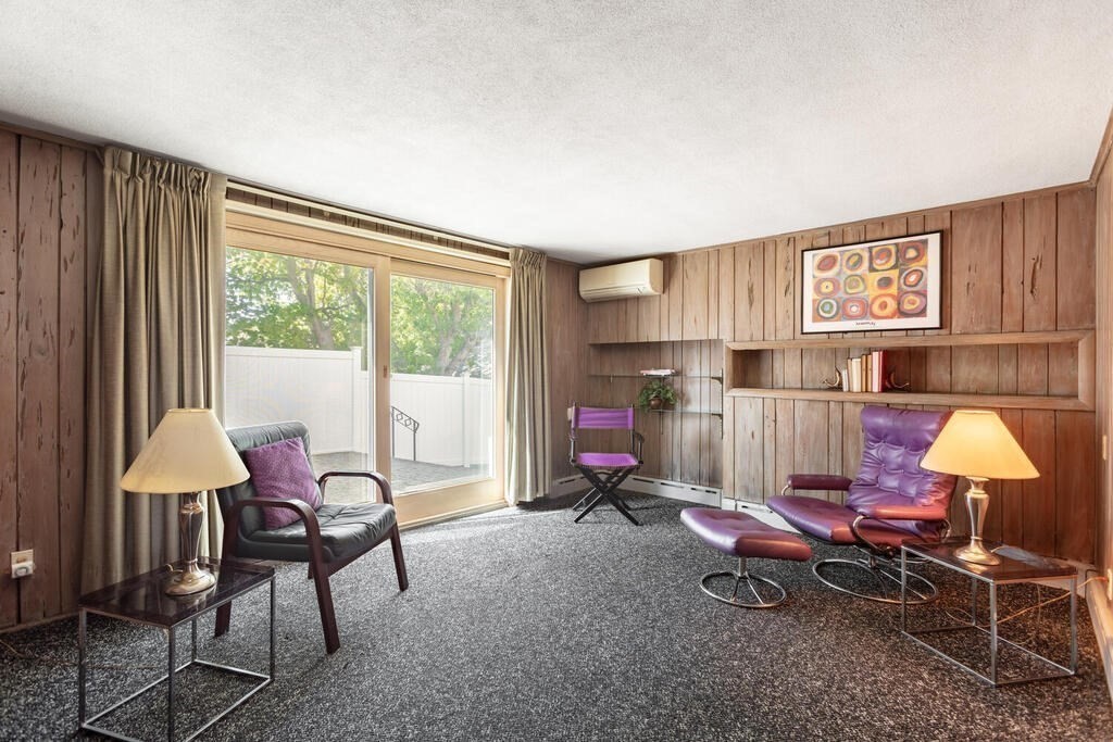 18 Amelia Avenue Winthrop, MA 02152 - Photo 12 of 34 a living room with furniture and a window