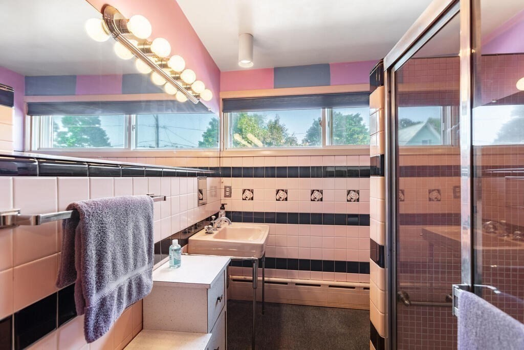 18 Amelia Avenue Winthrop, MA 02152 - Photo 19 of 34 a view of kitchen with furniture and window