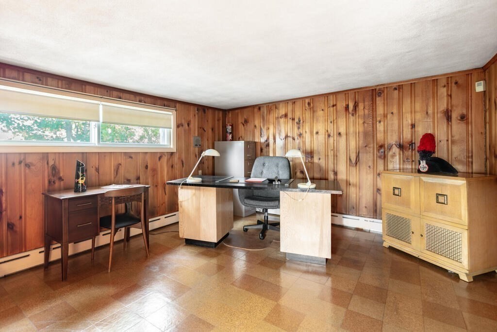 18 Amelia Avenue Winthrop, MA 02152 - Photo 20 of 34 a kitchen with a table and chairs