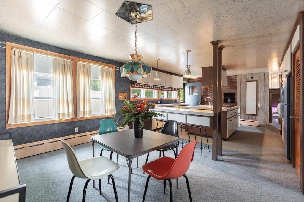 18 Amelia Avenue Winthrop, MA 02152 - Photo 8 of 34 a dining room with furniture and window