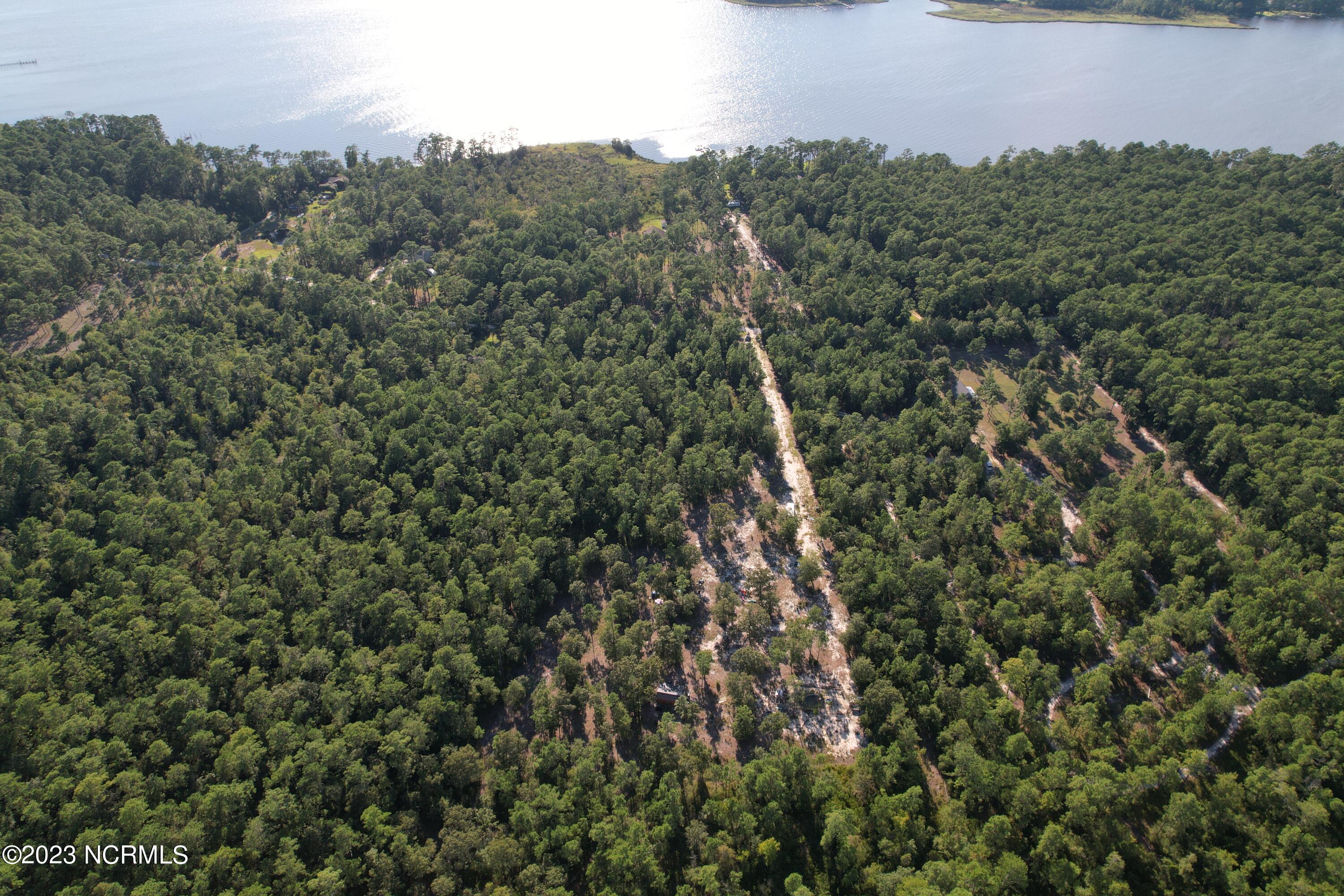 5280 Creek Pointe Road New Bern, NC 28560 - Photo 3 of 4 overview 2