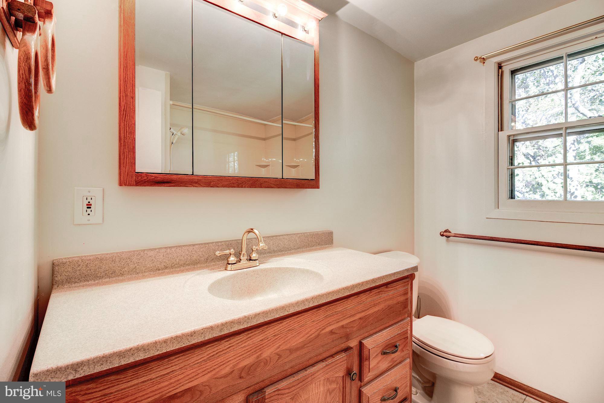 8802 Churchfield Lane Laurel, MD 20708 - Photo 25 of 29 Bath