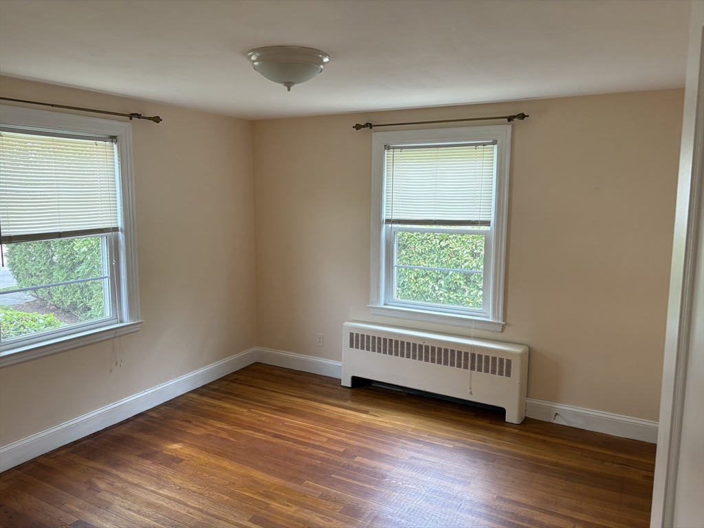 33 Meadowbrook Road Brookline, MA 02467 - Photo 9 of 14