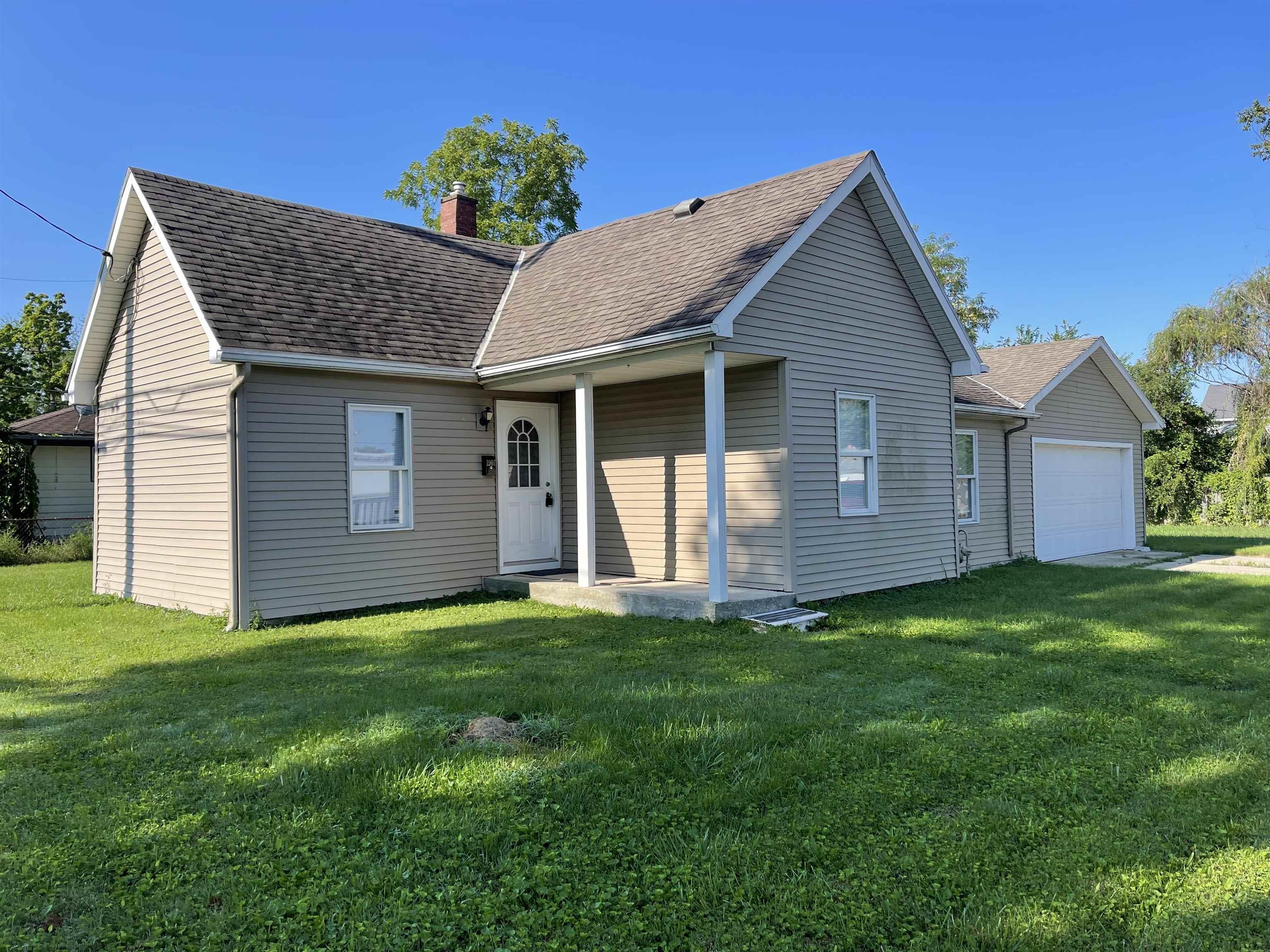 1901 Cherokee Road Fort Wayne, IN 46808 - Photo 2 of 25