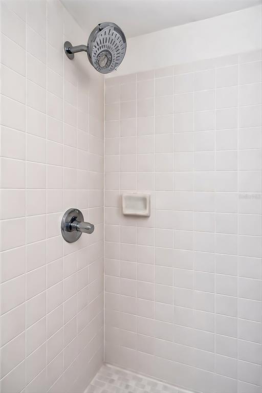 6940 Southeast 52nd Street Ocala, FL 34472 - Photo 29 of 45 a bathroom with a shower