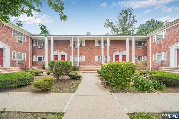 $1,950 | 640 Franklin Avenue, Unit 1M, Nutley, NJ 07110