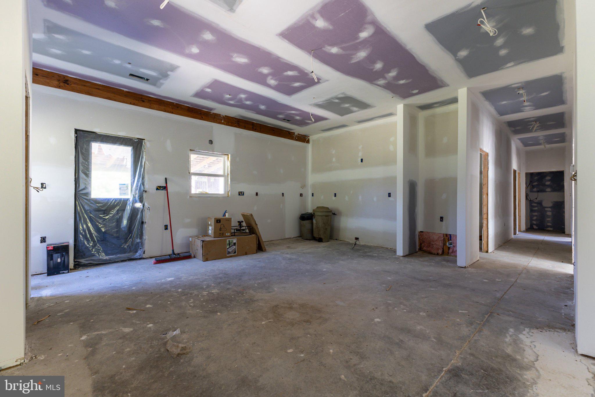 3257 Ida Road Luray, VA 22835 - Photo 7 of 36 Spacious room ready for transformation.