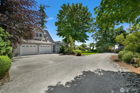 $1,039,000 | 5551 Maple Way, Blaine, WA 98230