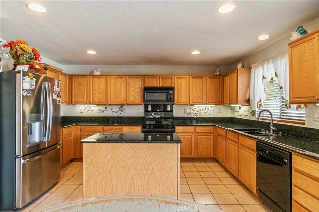 3131 Jojoba Terrace Palmdale, CA 93550 - Photo 11 of 51