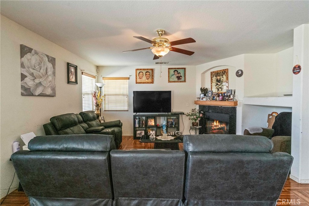 3131 Jojoba Terrace Palmdale, CA 93550 - Photo 15 of 51