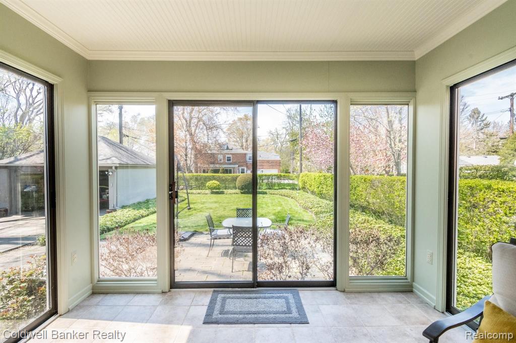 320 Touraine Road Grosse Pointe Farms, MI 48236 - Photo 29 of 60