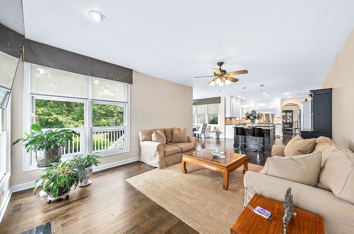 703 Rock Spring Road Naperville, IL 60565 - Photo 13 of 46