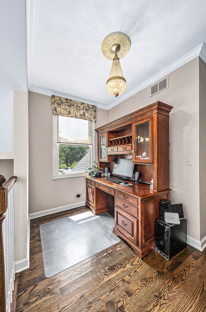 703 Rock Spring Road Naperville, IL 60565 - Photo 14 of 46
