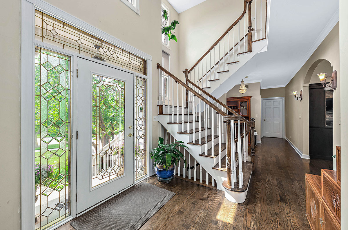 703 Rock Spring Road Naperville, IL 60565 - Photo 3 of 46