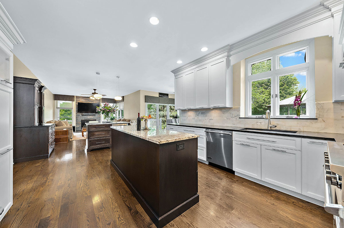 703 Rock Spring Road Naperville, IL 60565 - Photo 9 of 46
