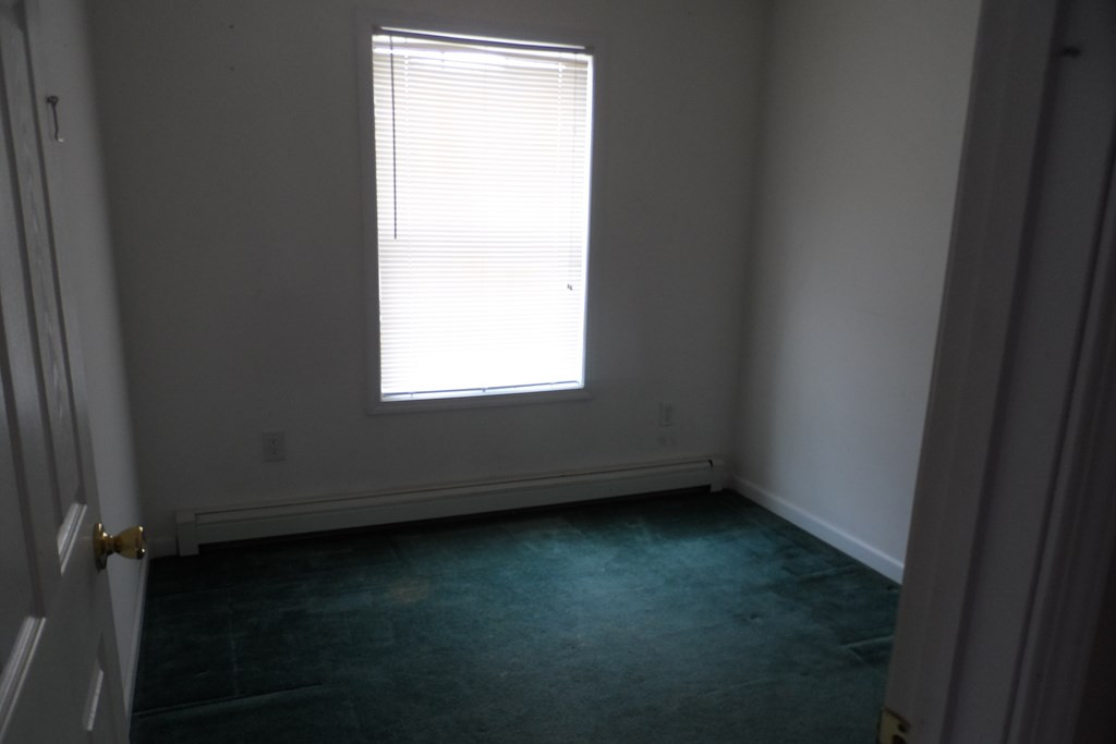 1353 Cumberland Head Road Plattsburgh, NY 12901 - Photo 10 of 20 Gallery Image 10