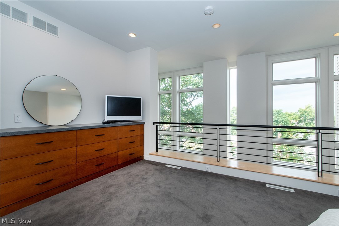 2301 Edgehill Road Cleveland, OH 44106 - Photo 17 of 25 Gallery Image 17