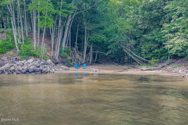 $675,000 | 143 Lakeview Avenue, Mayfield, NY 12117