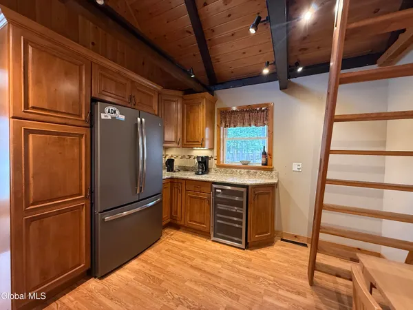 $675,000 | 143 Lakeview Avenue, Mayfield, NY 12117