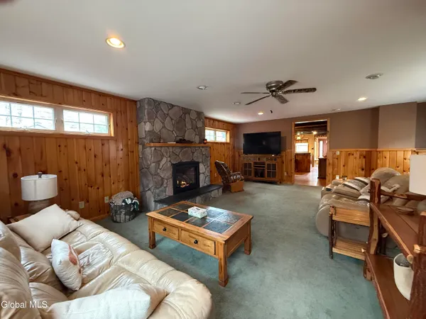 $675,000 | 143 Lakeview Avenue, Mayfield, NY 12117