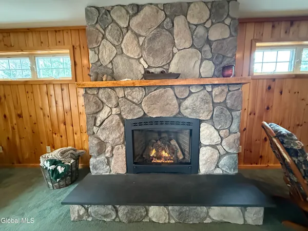 $675,000 | 143 Lakeview Avenue, Mayfield, NY 12117