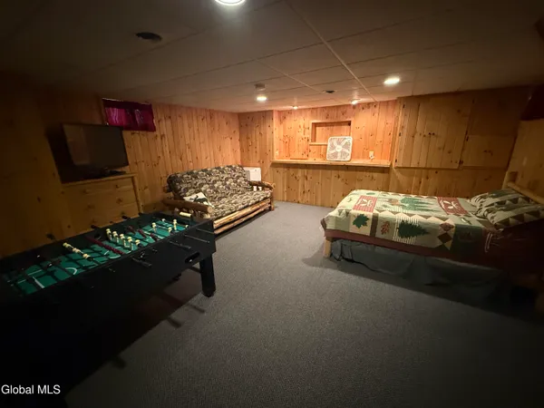 $675,000 | 143 Lakeview Avenue, Mayfield, NY 12117