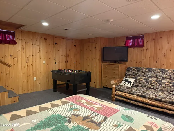 $675,000 | 143 Lakeview Avenue, Mayfield, NY 12117