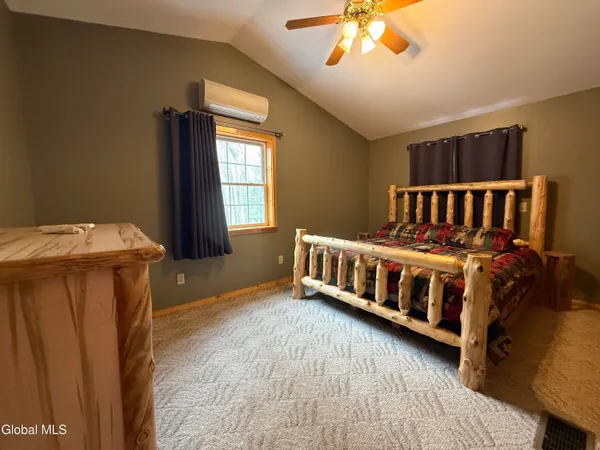 $675,000 | 143 Lakeview Avenue, Mayfield, NY 12117